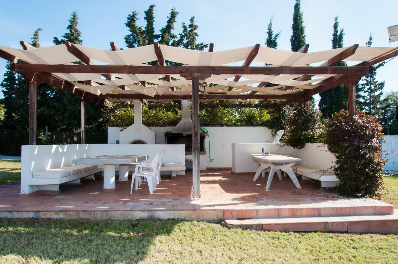 Вилла Marvelous House By The Sea Озеро Вульягмени Экстерьер фото